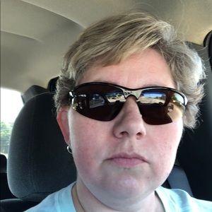 Meet your Posher, Rebekah